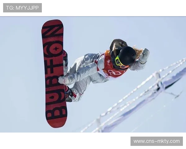 克洛伊·金在瑞士训练时肩膀脱臼，力争冬奥三连冠的美国选手遭遇意外伤病